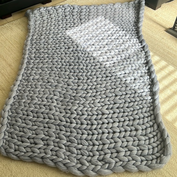 Beautiful gray blue chunky knitted blanket handmade - Picture 1 of 9